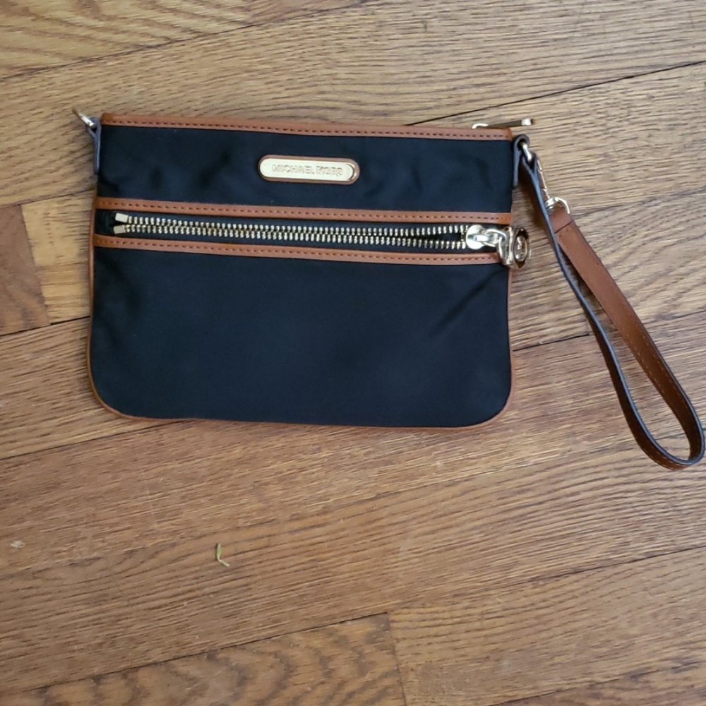 Michael Kors wristlet